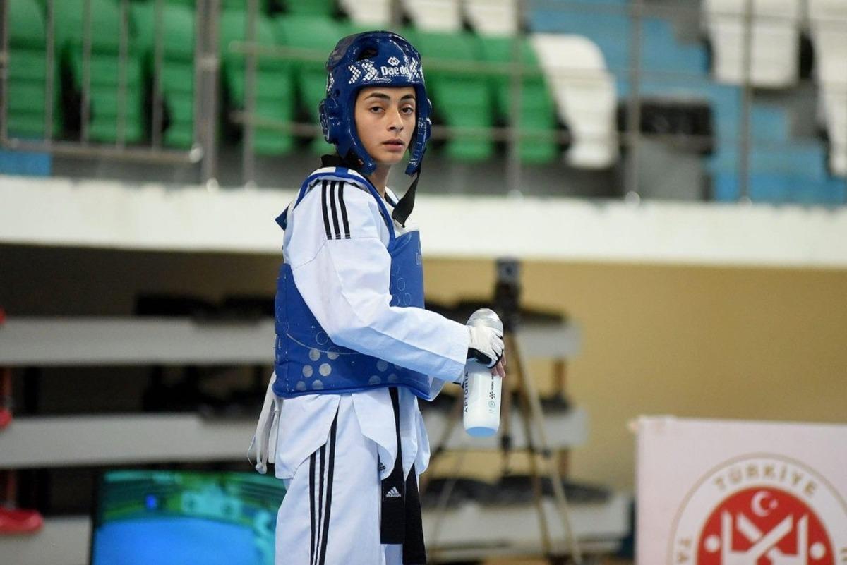 Boz&uuml;y&uuml;k tekvandocularına milli g&ouml;rev