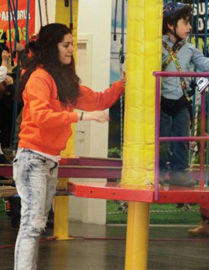 Bergüzar Korel'in yüzünü güldüren iltifat G1