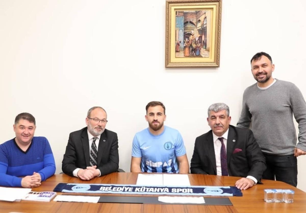 Belediye K&uuml;tahyaspor&rsquo;a yeni kanat oyuncusu