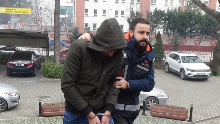 Bursa'da beş milyonluk Tevrat’ı satarken suçüstü yakalandı! Serbest kaldı G4