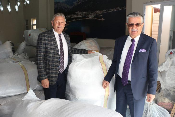 Depremzedelere kazak gönderen 5 yaşındaki Mira'dan duygusal mektup G4