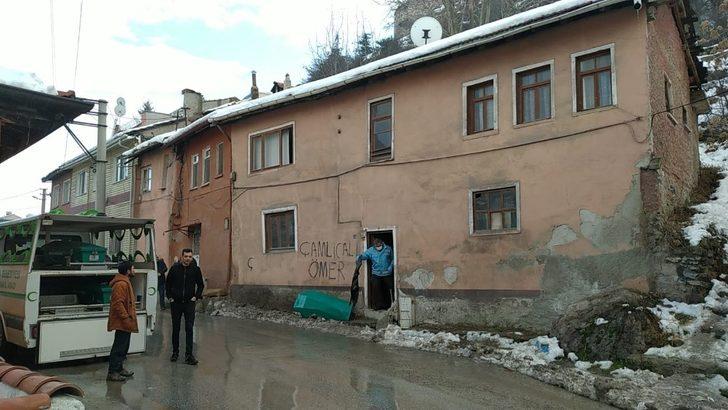 Kütahya’da korkunç olay! 6 ay boyunca köpekler cesedini parçalayıp yemiş! G3