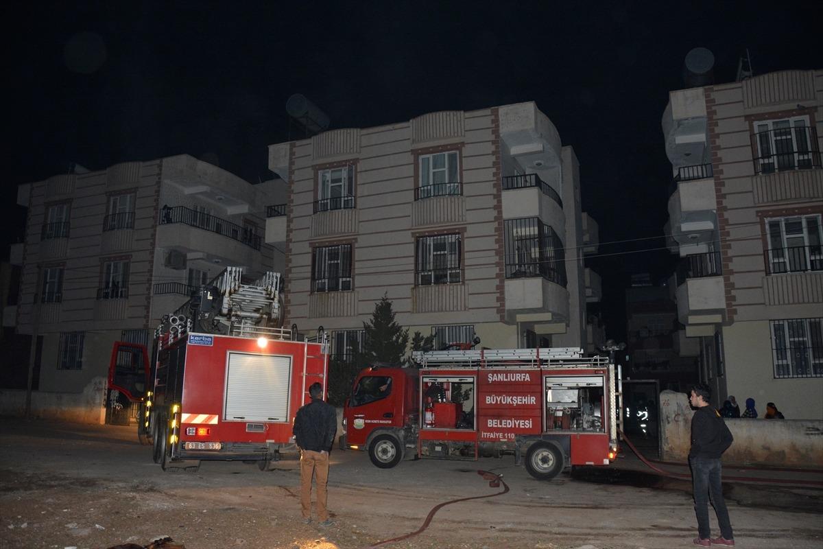 Şanlıurfa'da bir binada &ccedil;ıkan yangında 9 kişi dumandan etkilendi