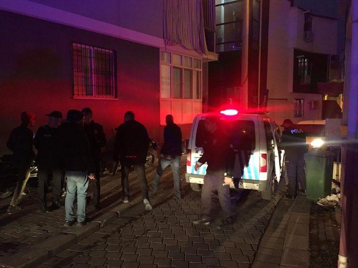 Denizli'de komşular arasında çöp kutusu kavgası! Bıçak ve sopalar havada uçuştu G2