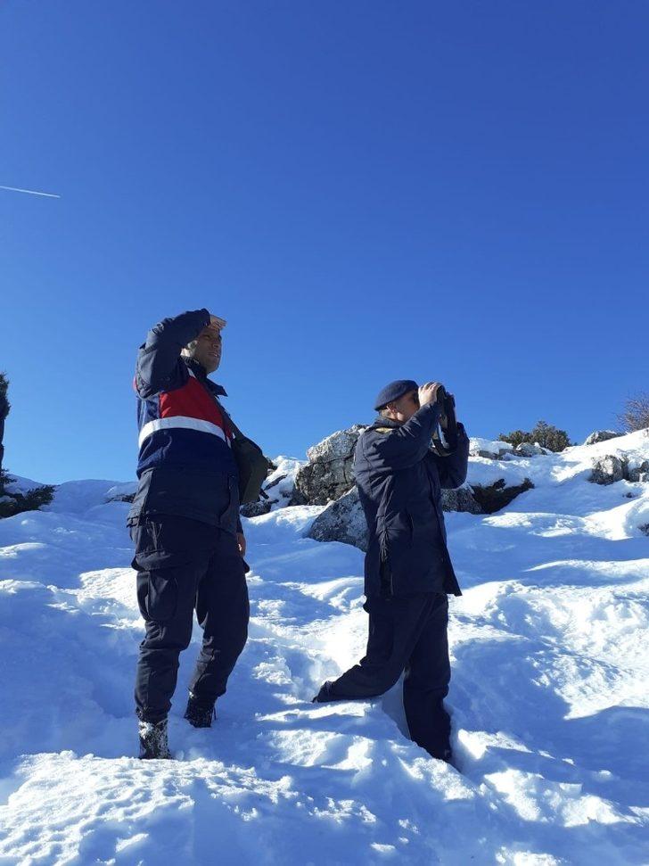 Burdur'da çobanın kaybettiği sürüyü jandarma drone ile buldu G2