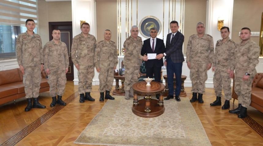 Karabük'te Mehmetçik depremzedeler için 129 bin TL topladı