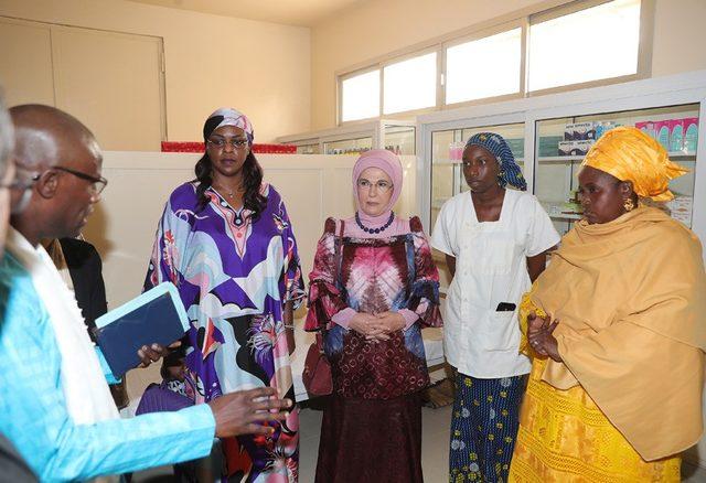 Emine Erdoğan Senegal’de rehabilitasyon merkezinin açılışını yaptı