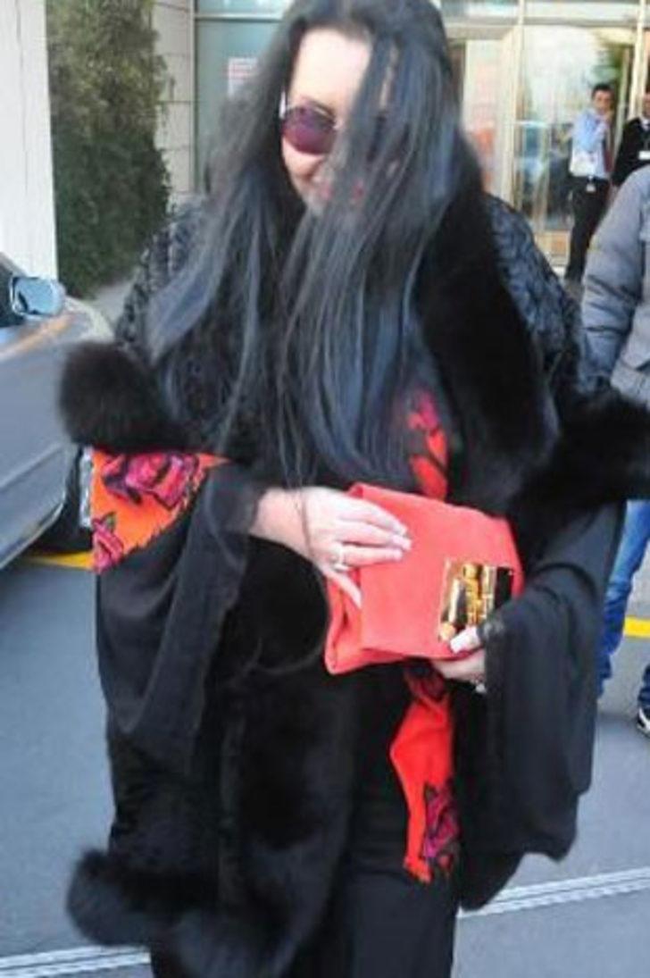 Demet Akalın'a hastane ziyaretleri G5