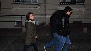 Rüzgar Erkoçlar ve sevgilisi arayışta