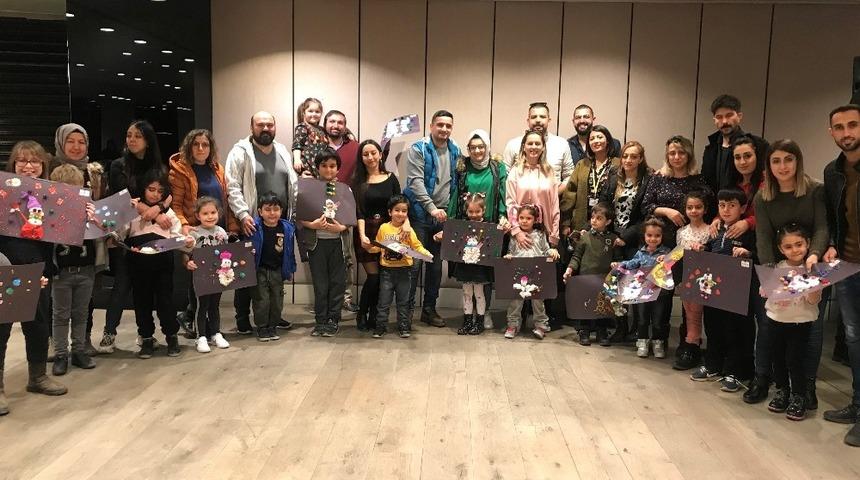 &Ccedil;ocuklar, Forum Mersin at&ouml;lyelerinde eğlenerek tasarım yapıyor