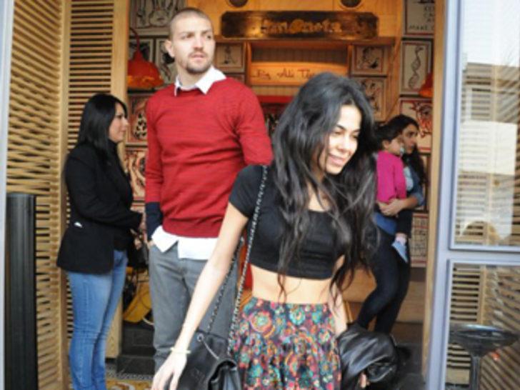 Caner ve Asena, Berkay'la karşılaşınca G5