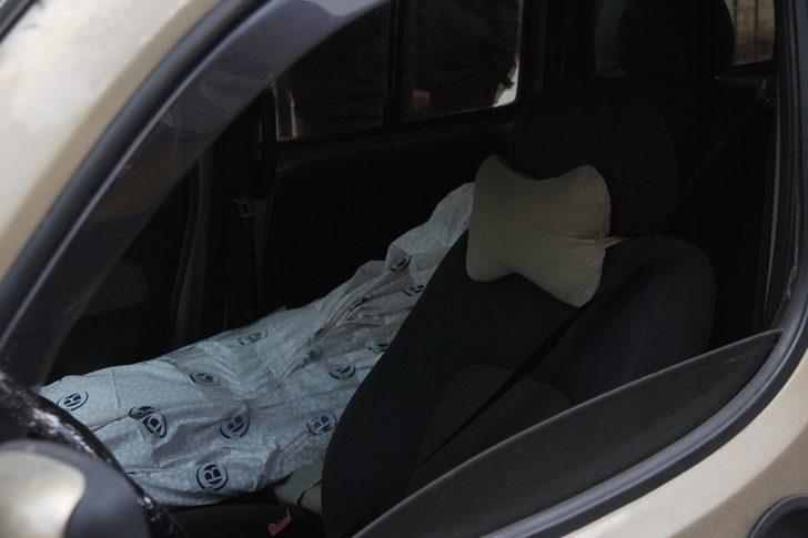Adana'da polisi alarma geçiren olay! Araçtaki cesedi görüp ihbar ettiler G1