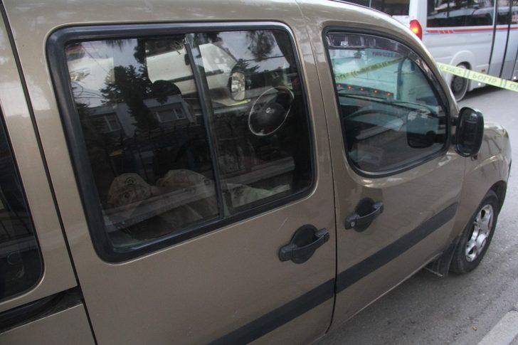 Adana'da polisi alarma geçiren olay! Araçtaki cesedi görüp ihbar ettiler G3