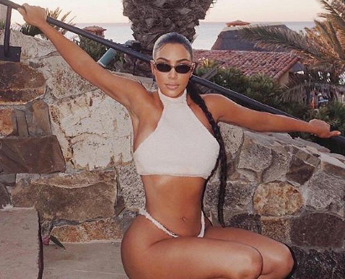 Kim Kardashian 20 yıl &ouml;ncesinden paylaştı! Tanımak m&uuml;mk&uuml;n değil 