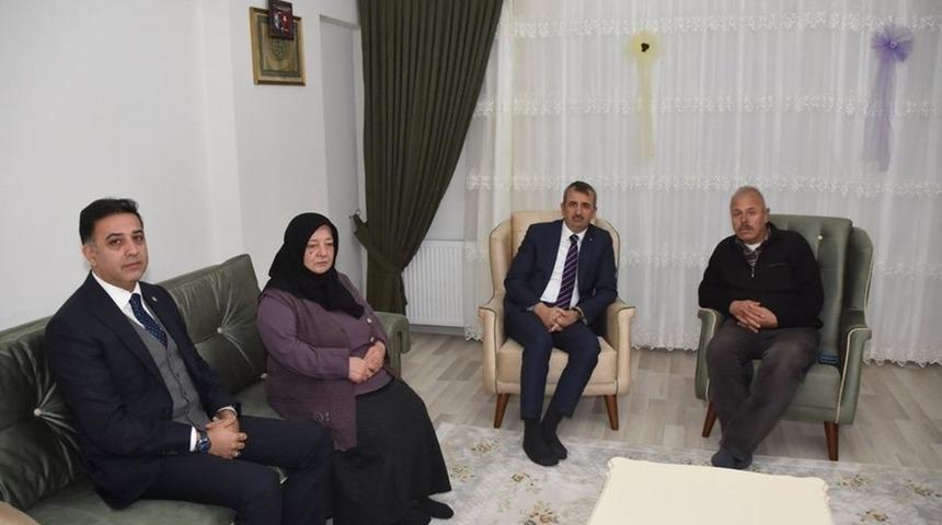 Vali Sezer: "Şehit ailelerimizin her zaman yanındayız"