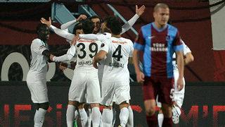 Akhisar 'fırtına'sı sert esti