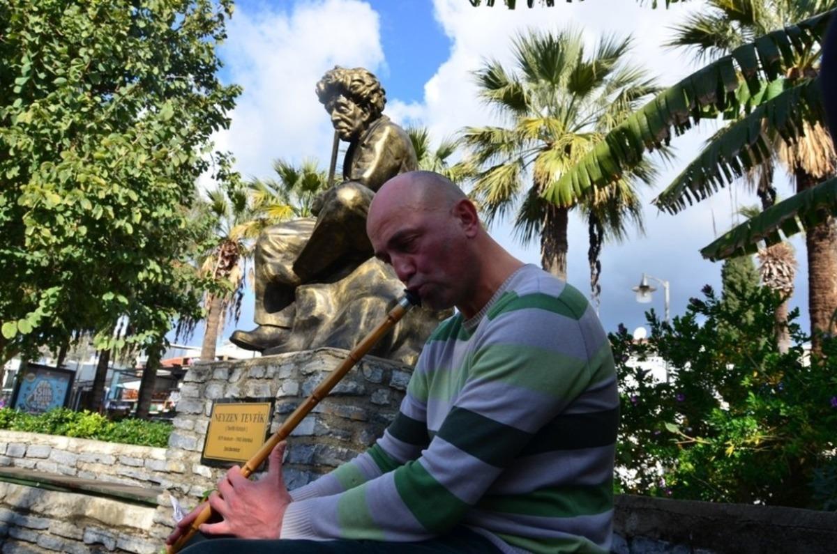 Bodrumlu Neyzen Tevfik memleketinde anıldı