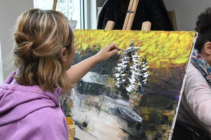 Geleceğin ressamları Esenyurt’ta yetişiyor G2