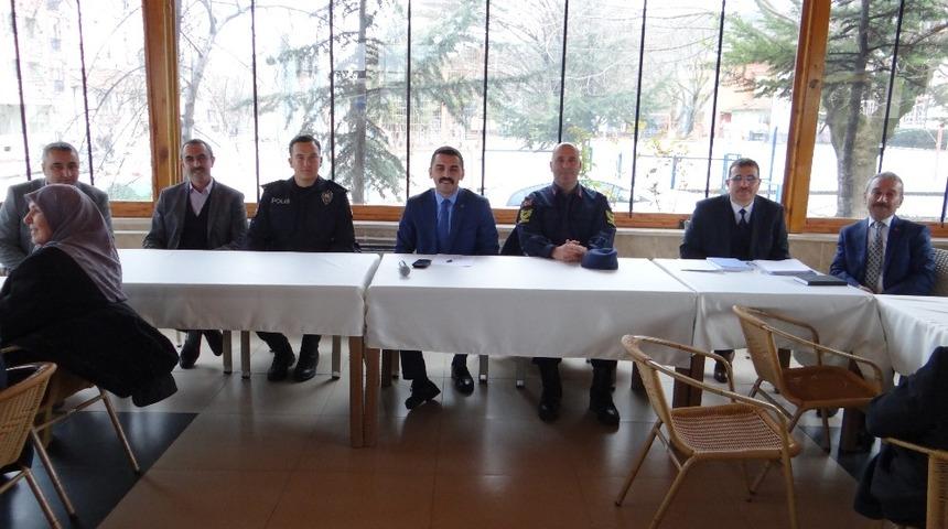 Kaymakam Canpolat muhtarlarla bir araya geldi