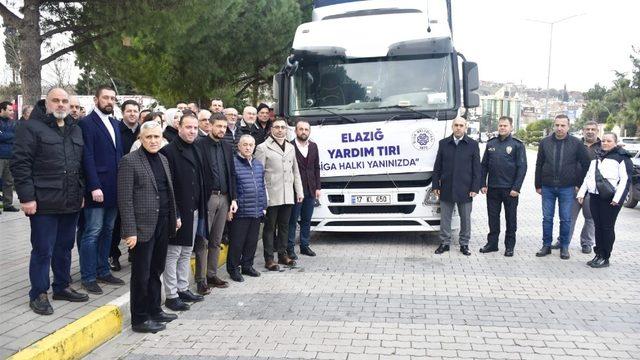 Bigalıların yardım TIR’ı deprem bölgesine doğru yola çıktı