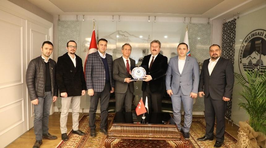 Başkan Palancıoğlu: “Esnaf masasısı esnaflara verdiğimiz önemin bir göstergesidir”