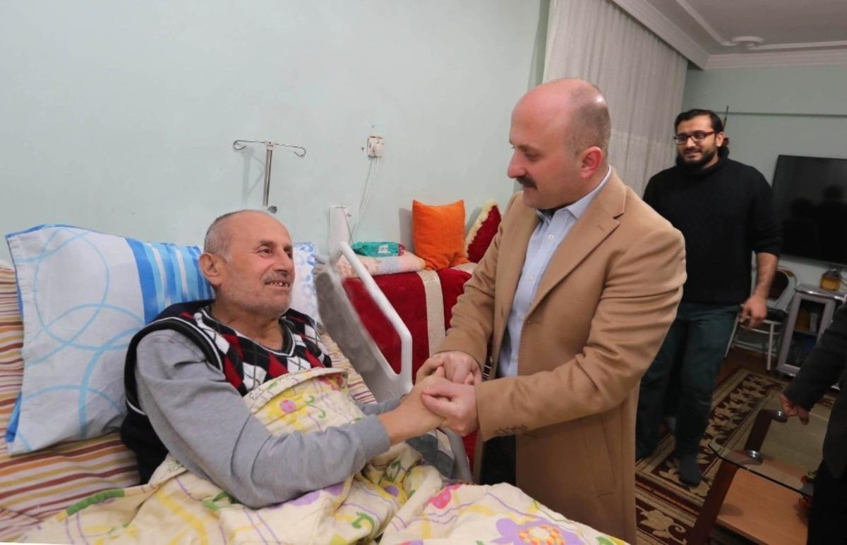 Vali Varol&rsquo;dan diyaliz hastasına moral