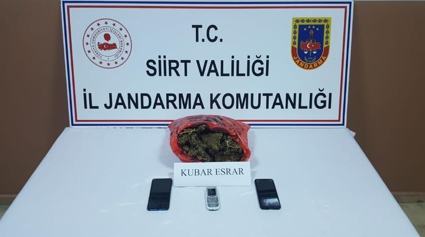 Siirt&rsquo;te uyuşturucu ticareti yapan 2 kişi g&ouml;zaltına alındı