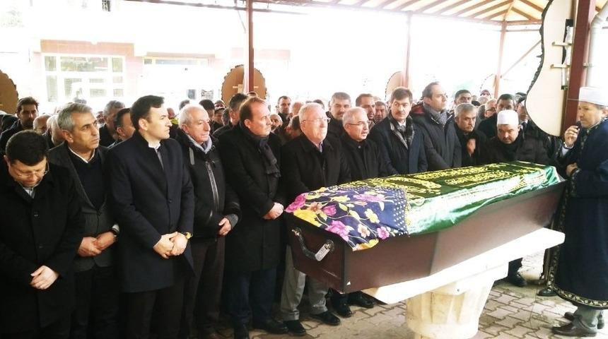 Doç. Dr. Murat Mercan’ın annesi Uşak’ta toprağa verildi