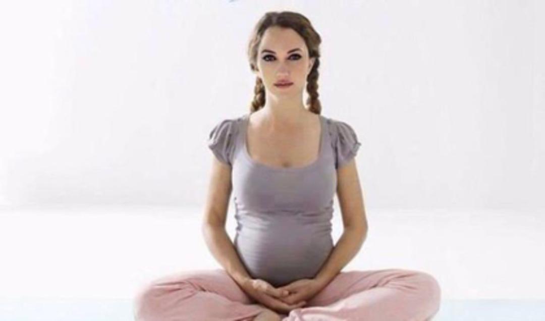 Meryem Uzerli doğurdu