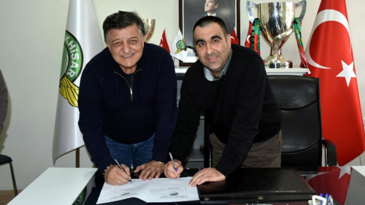 Akhisarspor, Yılmaz Vural ile anlaştı