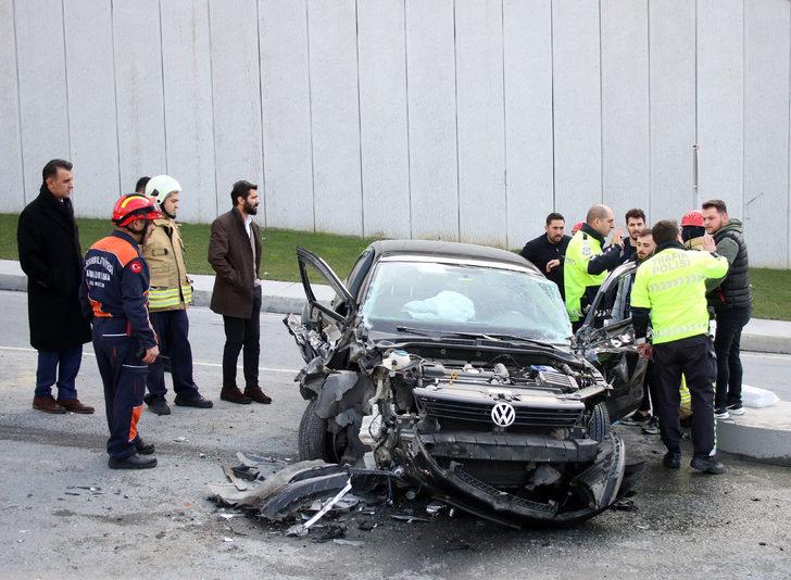 İstanbul'da kaza yapan sürücünün sözleri şaşırttı: Arabanın başında durun G5