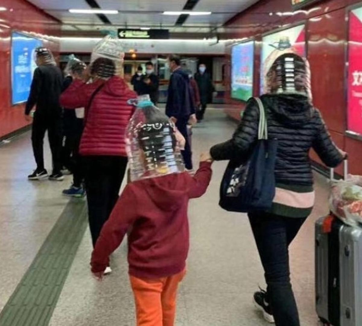 Vir&uuml;sten korunmak i&ccedil;in kafalarına bidon ge&ccedil;irdiler!