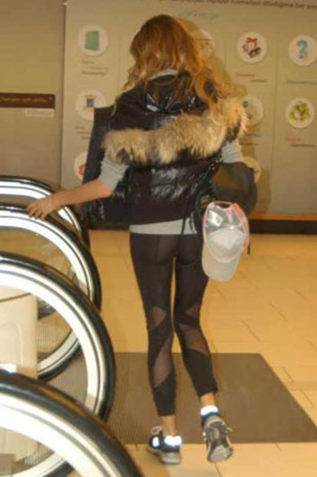 Popom g&ouml;z&uuml;kt&uuml; m&uuml;?