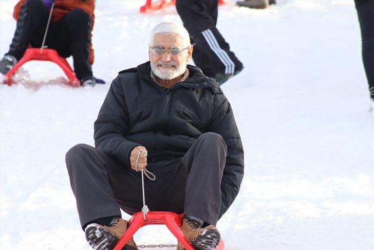 Davraz Kayak Merkezi dolup taştı! G1