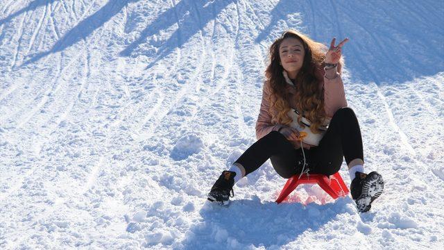 Davraz Kayak Merkezi dolup taştı!