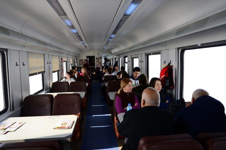 Yarıyılda Vangölü Ekspresi tatilcilerin gözdesi oldu G4