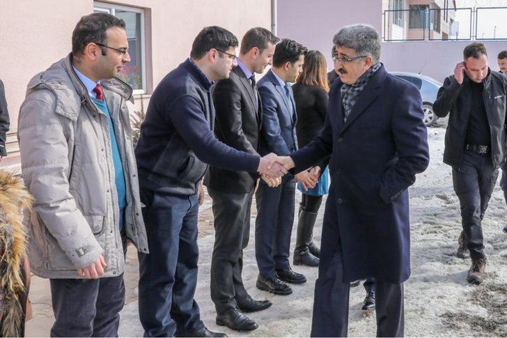 Vali Bilmez’den İl Göç İdaresinin personeline belge G3