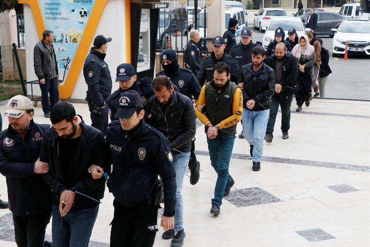 GÜNCELLEME - Şanlıurfa'da otomobilde bulunan patlayıcıyla ilgili yakalanan 11 şüpheliden 2'si tutuklandı G3