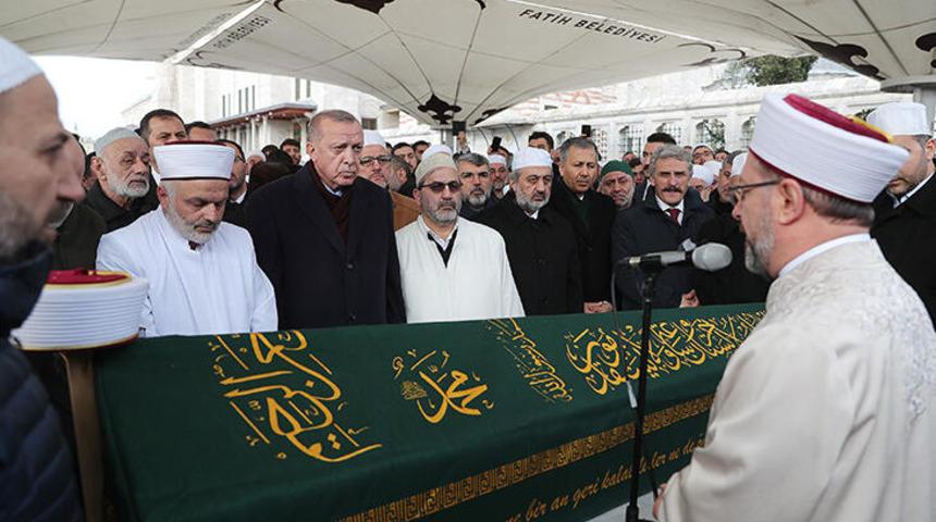 Emekli Vaiz Ahmet Vanlıoğlu'na veda! Cumhurbaşkanı Erdoğan da cenaze t&ouml;renine katıldı