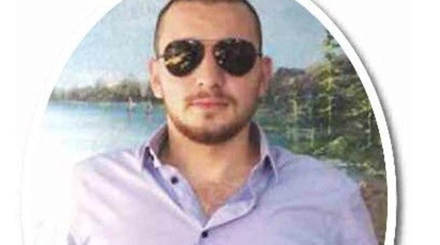 B&ouml;yle askerlik sevinci g&ouml;r&uuml;lmedi! Samsunlu gen&ccedil; gazeteye ilan vererek duyurdu!