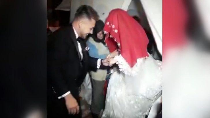 Manisa Kırkağaç'ta AFAD çadırından gelin çıktı G5