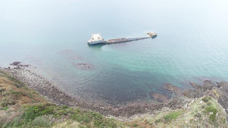 Şile’de 1 yıl önce karaya oturan geminin son hali havadan görüntülendi G5