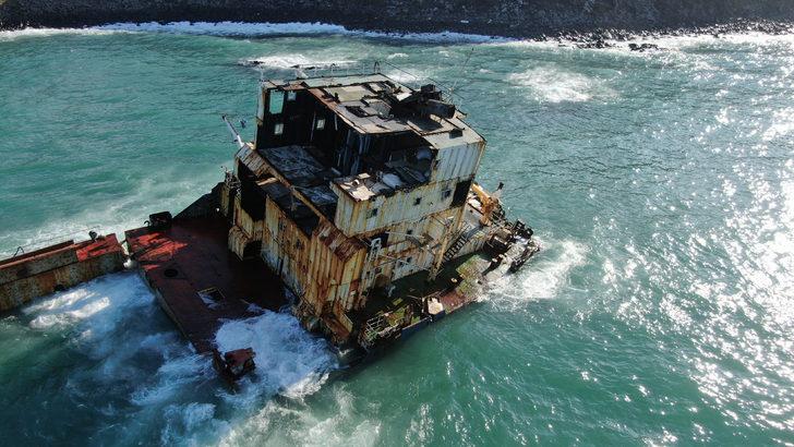 'Natalia' her geçen gün parçalanıyor   G2