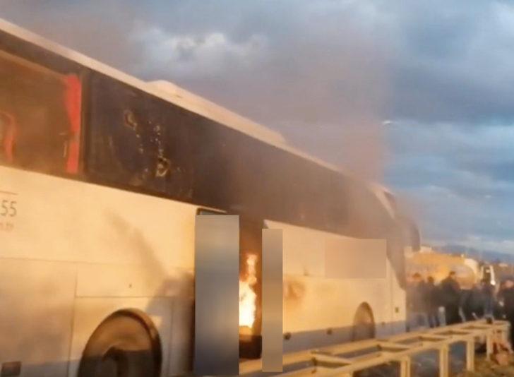 Antalya'da seyir halindeki yolcu otobüsünde yangın!  G1