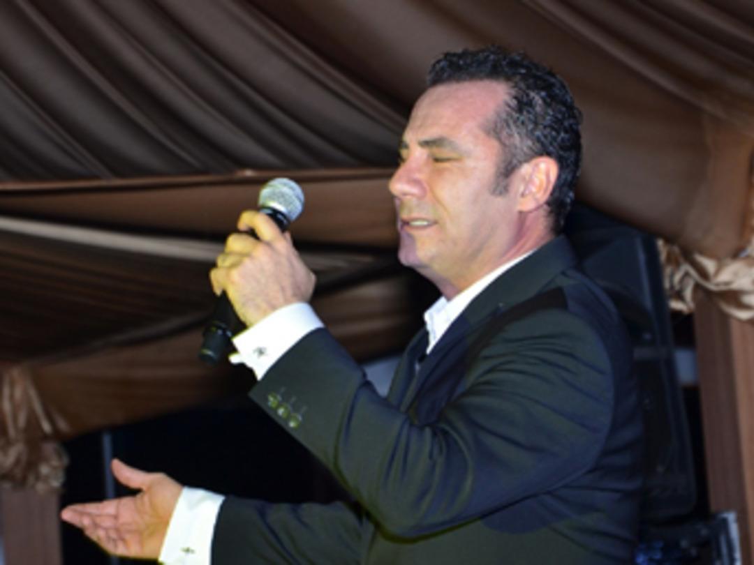 C&uuml;bbeli Hoca'ya şarkı s&ouml;ylemek istiyorum