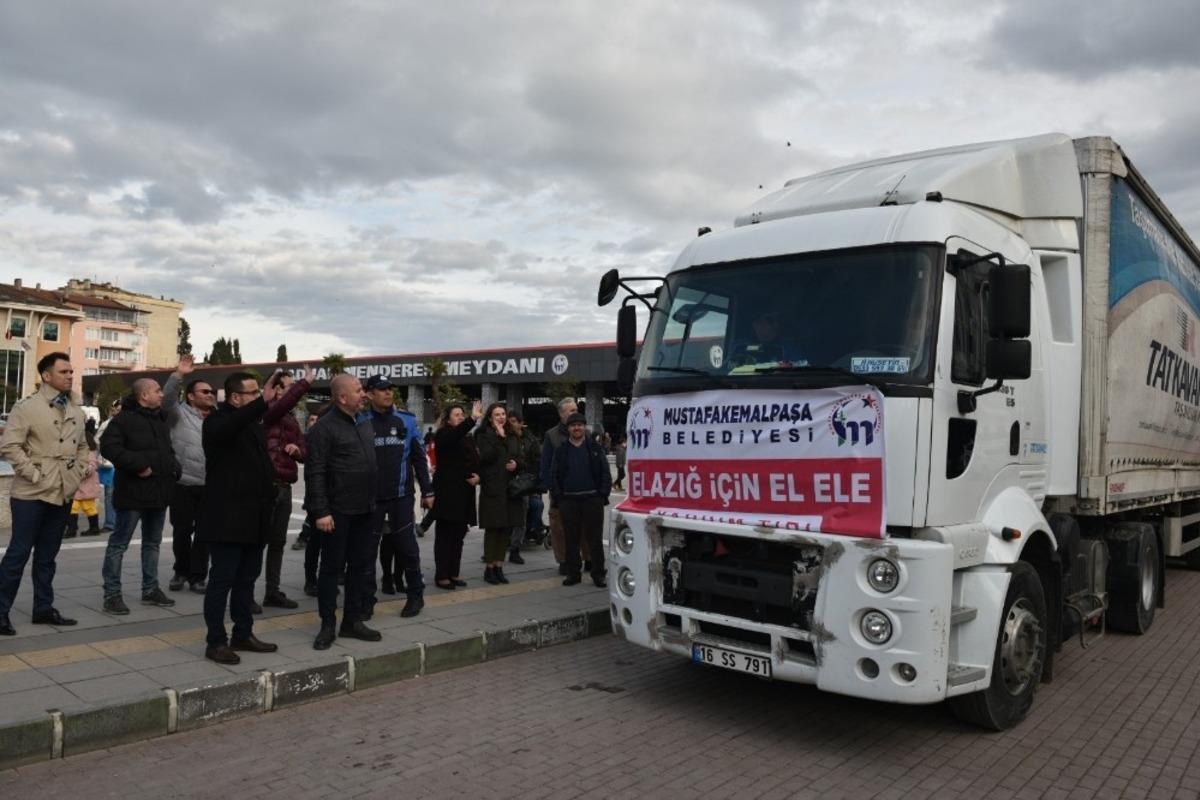 Mustafkemalpaşa&rsquo;dan Elazığ&rsquo;a yardım tırı yola &ccedil;ıktı