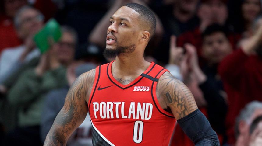 Lillard kariyerinde ilk defa "triple double" yaptı