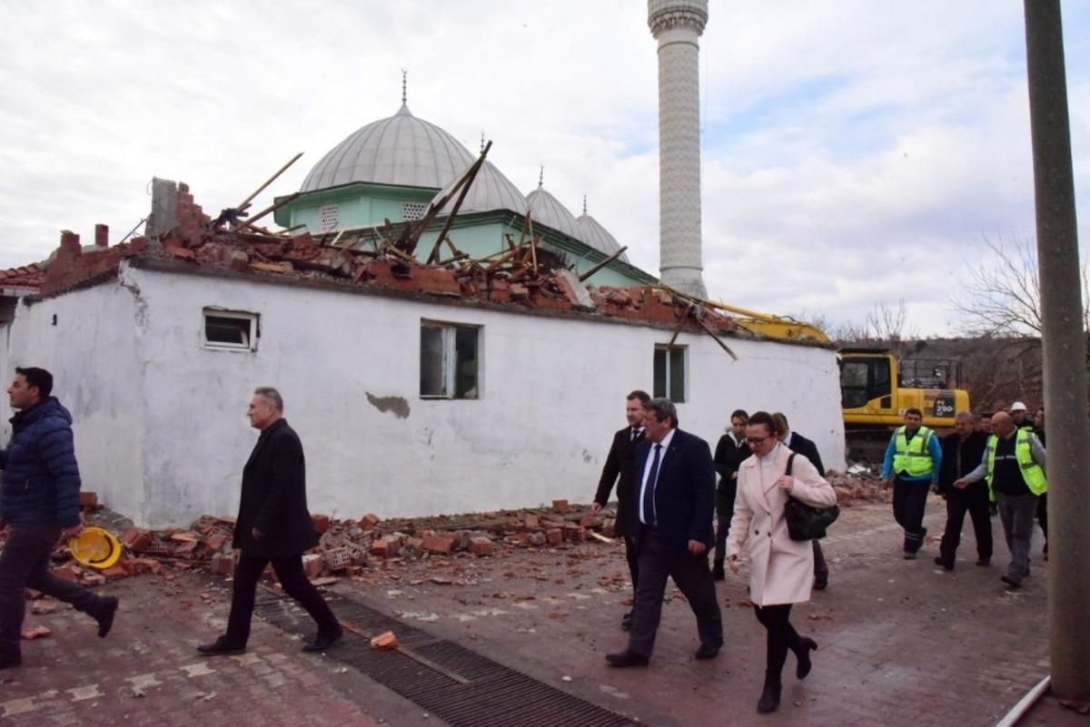 B&uuml;y&uuml;kşehir depremzedelerin yanında