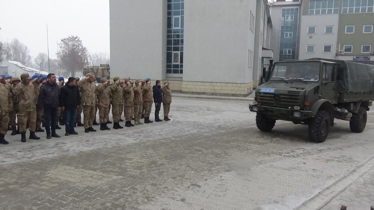 Ter&ouml;re g&ouml;z a&ccedil;tırmayan J&Ouml;H&rsquo;ler depremzedelere desteğe g&ouml;nderildi