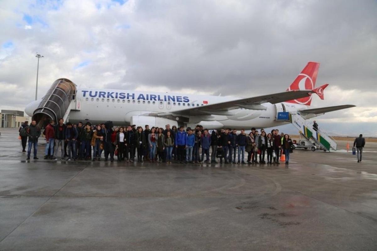 Tunceli&rsquo;den 600 &ouml;ğrenci u&ccedil;akla İstanbul&rsquo;a g&ouml;nderilecek